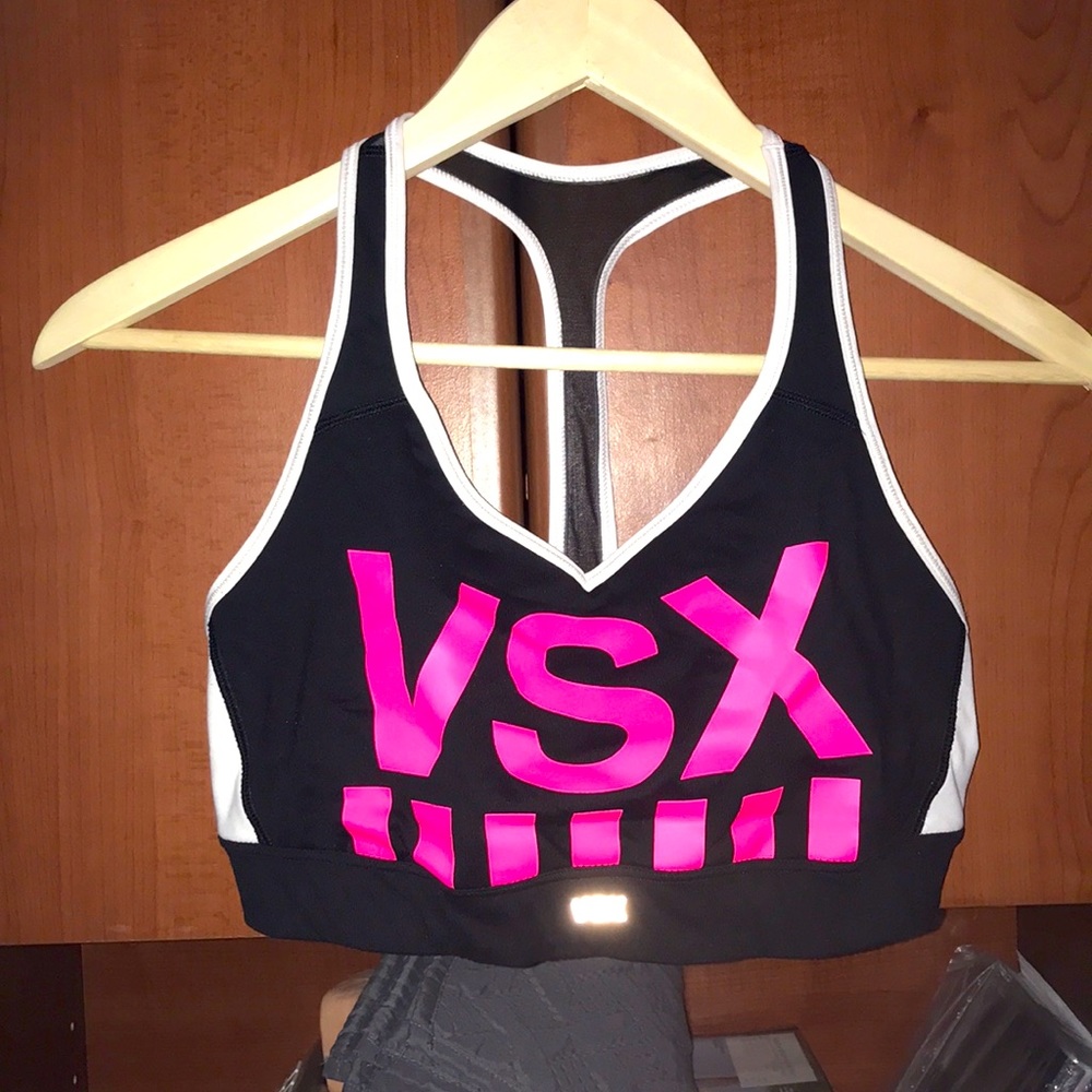 NWOT VIctorias Secret sport bra